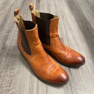 Frye pull-on bootie